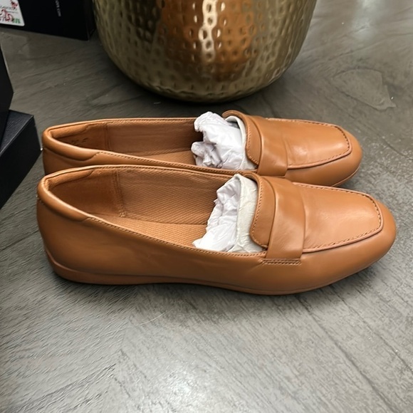 NATURALIZER Genn-Flow Slip-ons - Picture 10 of 15